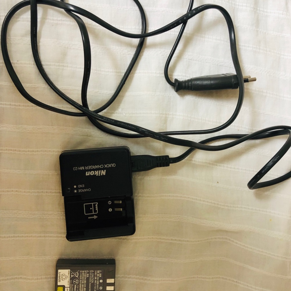 Nikon Camera - Picture 2 of 8